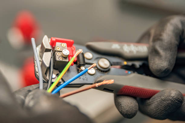 Best Affordable Electrician  in Anna, IL